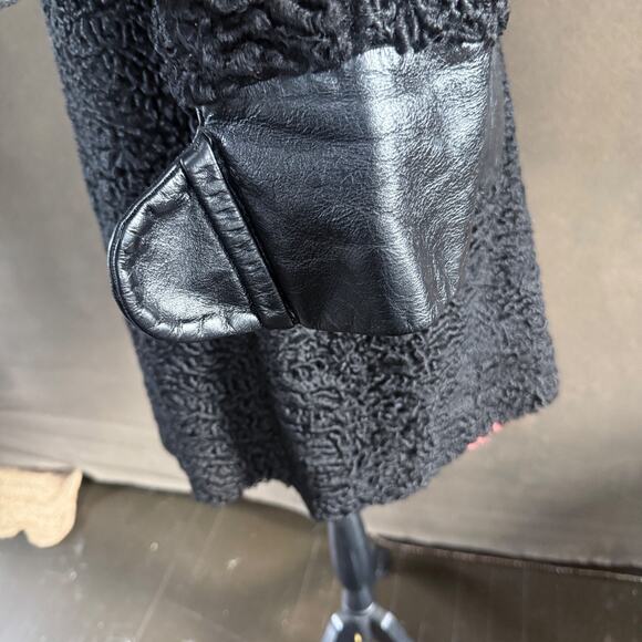 Vintage Carl W. Herrmann Persian Lamb Fur Coat w/ Leather Trim & Brass Hardware - Picture 6 of 16